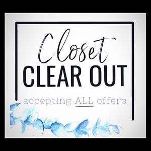 CLOSET CLEAR OUT IS HERE! Acepting all offers 🌺🌺